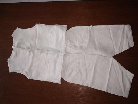 COSTUME